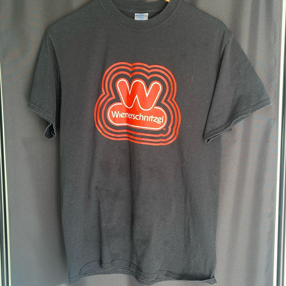 Wienerschnitzel T-Shirt Logo Hot Dogs Restaurant Employee Work Uniform Adult M